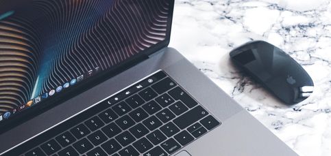 ¿Cómo conectar un ratón al Mac? ¡Es más fácil de lo que crees!