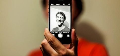 Cinco trucos para mejorar tus selfies con el iPhone